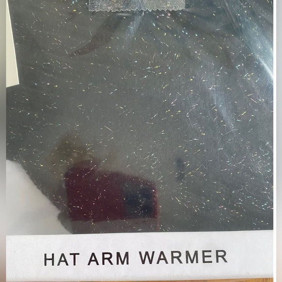 UGG shimmer cable knit arm warmer & pom beanie set/ black metallic NWT (box) - Picture 5 of 5